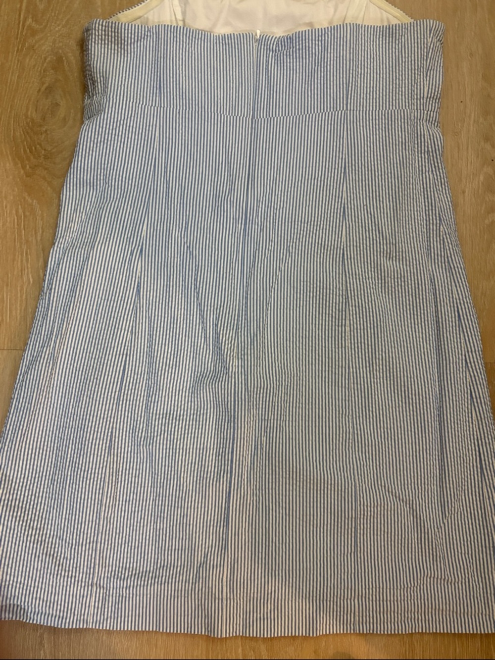 Lilly Pulitzer Blue Seersucker Strapless Dress with Pink Embroidery - Picture 4 of 10